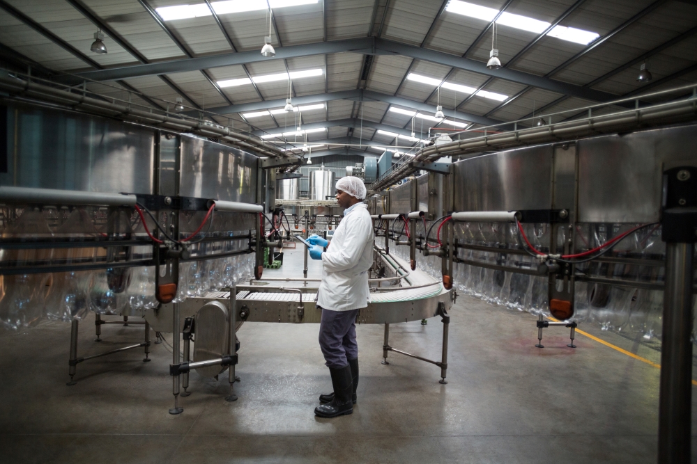 ¿Cómo mejorar la gestión del piso de producción en las industrias?