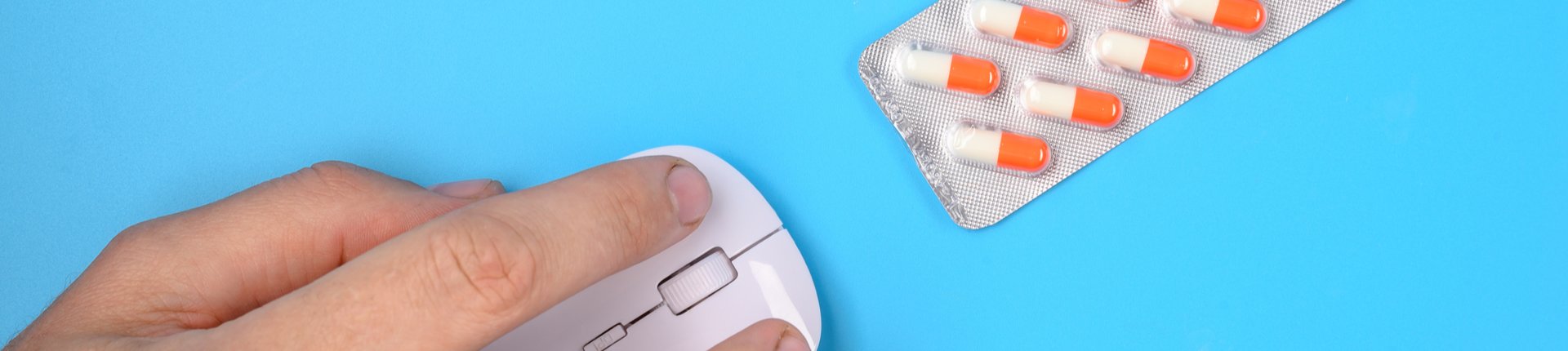 Consumidor digital de farmácias: entenda o perfil desse público